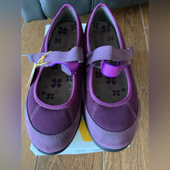 Shoes by Orthoheel sz 8.5 - Picture 2 of 4